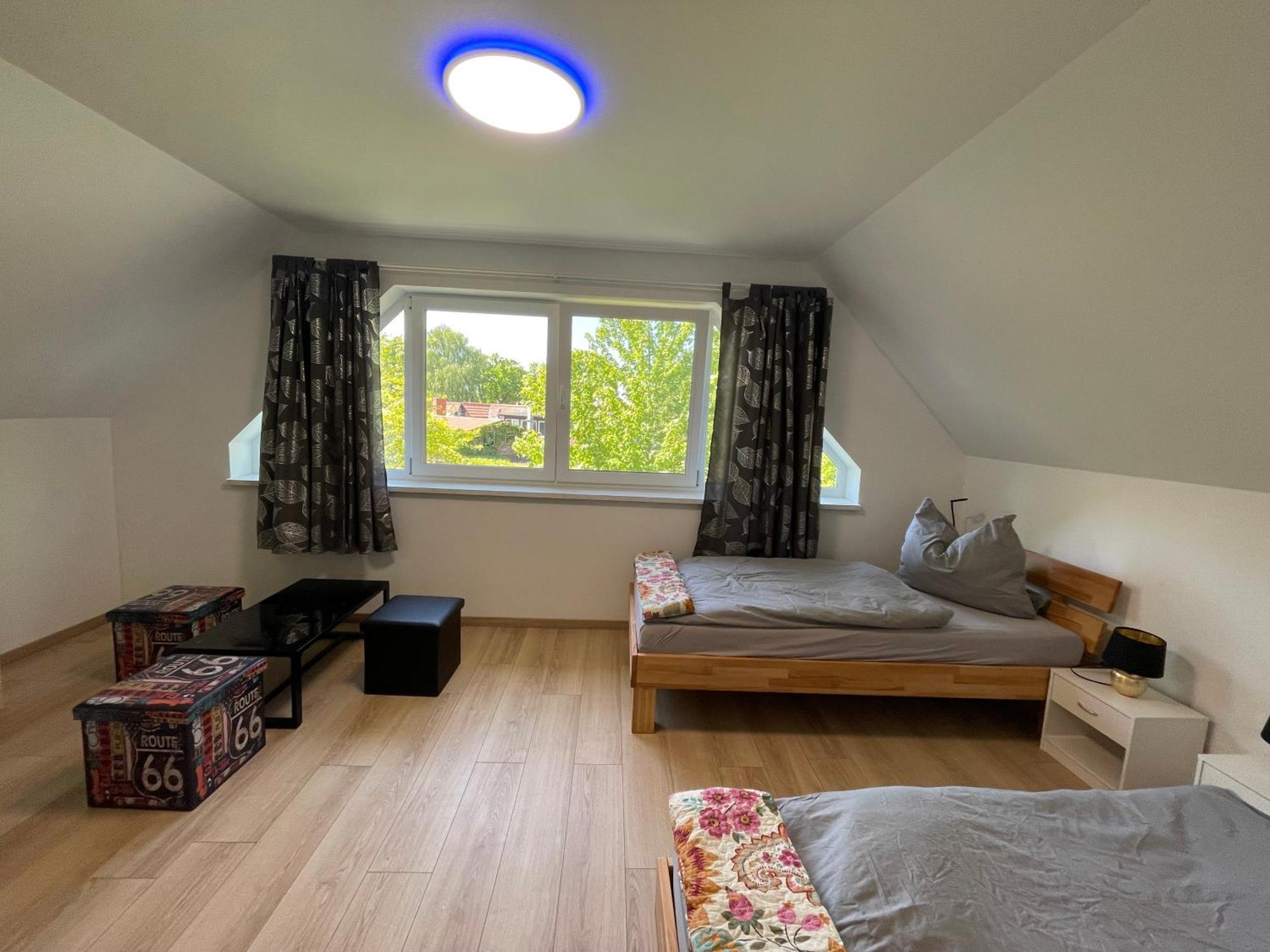 Am Gutspark 3, Klausdorf, Ca 250 M Bis Zur Badestelle Klausdorf (Vorpommern-Rugen)